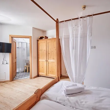 Bed & Bike Ledro ホテル